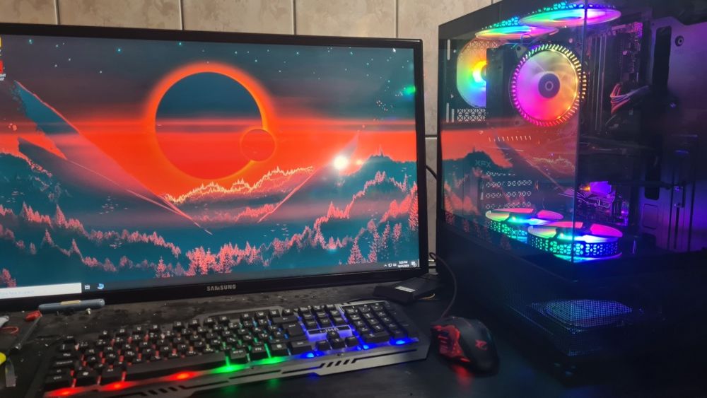 Unitate PC Gaming I7 Gen 8 video 8GB RX 580 16GB RAM SSD