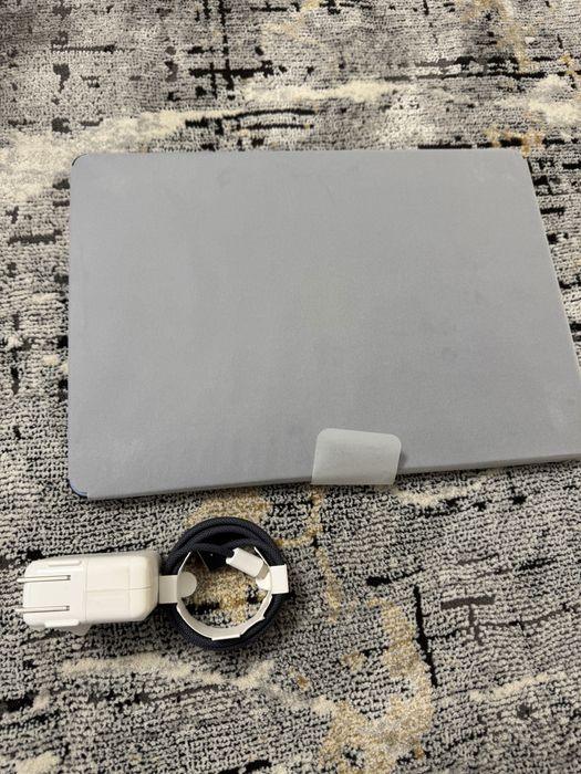 Macbook Air M4 13 24gb 512gb yangi
