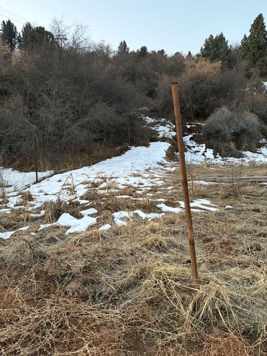 Продаеться земля в Амирсай 12 соток 2 кадастра по 6 соток