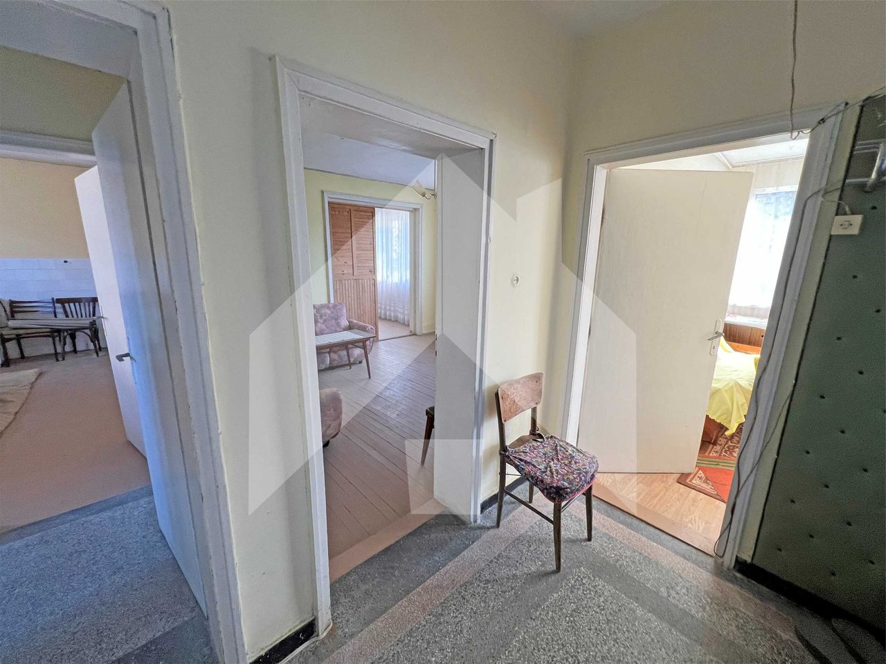 Продава се Етаж от къща в Нови пазар - 110 кв.м за 510 €/кв.м - Снимка #10