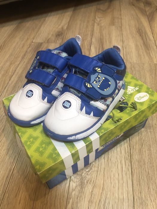 Кроссовки детские