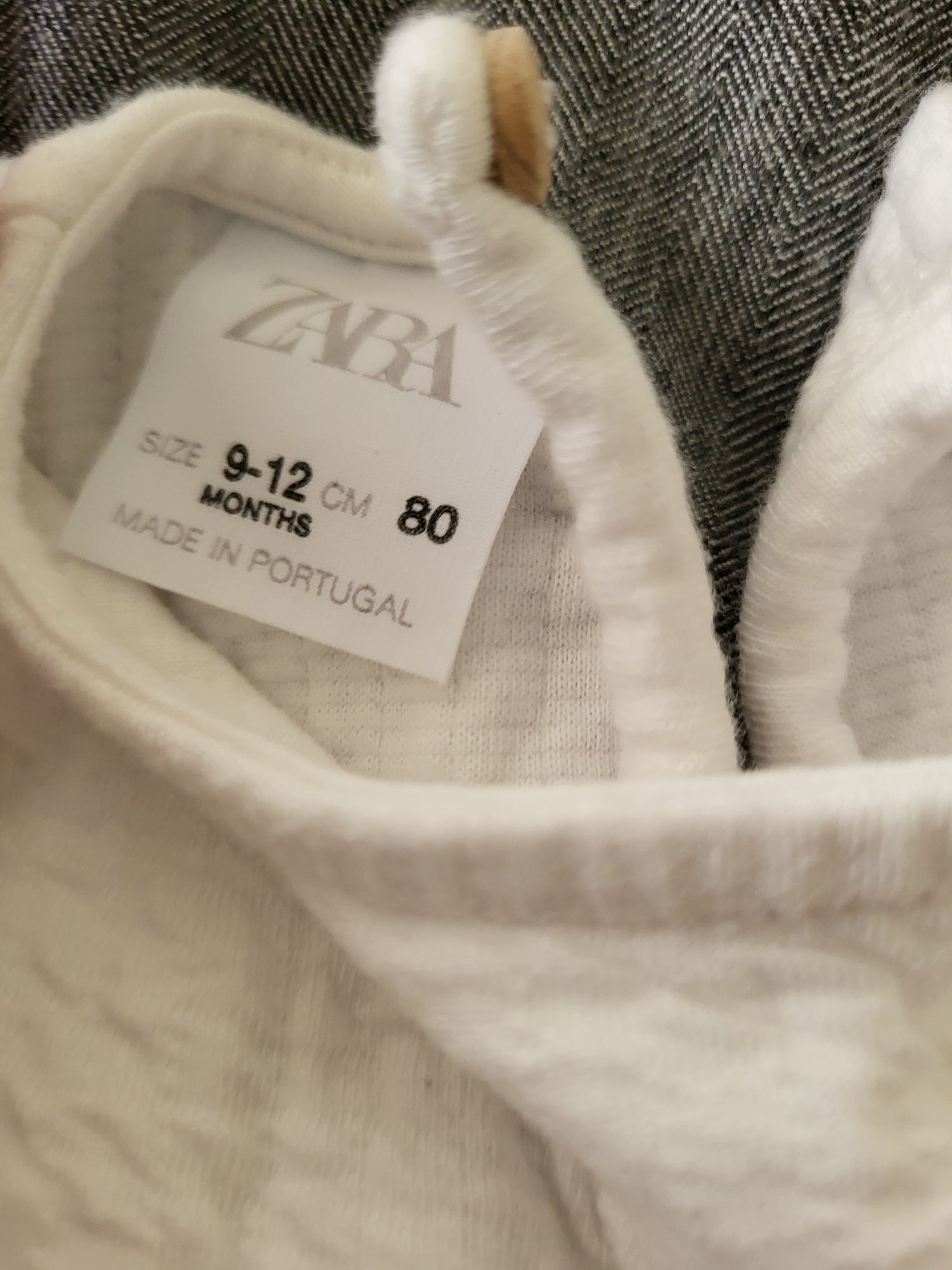 Два броя бебешки рокли Zara