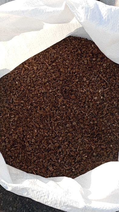 Биохумус от Калифорнийски червей - 6мм сито (зeленчуци, цветя, разсад)