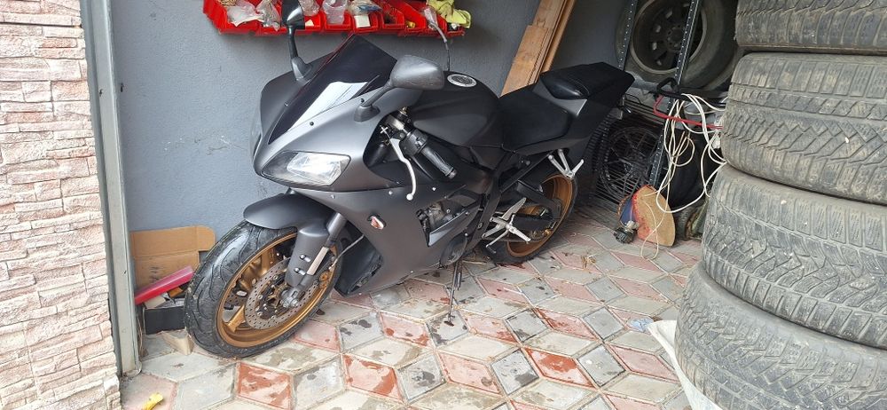 De vanzare Yamaha R1 2002