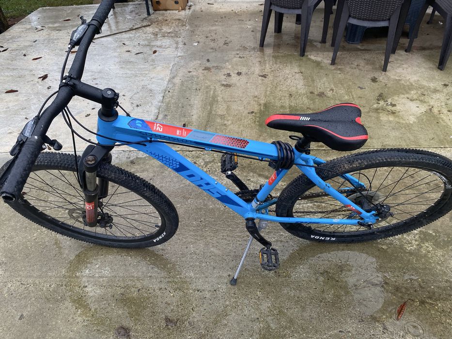 Vand bicicleta dhs terrana 27 care functioneaza impecabil