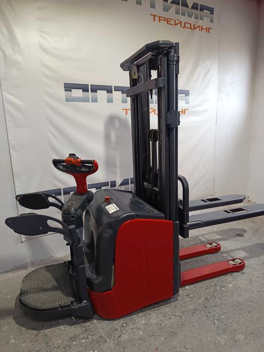 Електрическа палетна количка-стакер LINDE L14