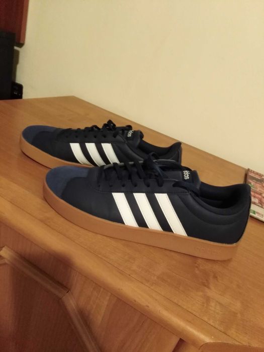 Adidas чисто нови