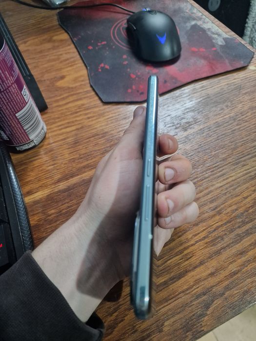 Honor 200  impecabil