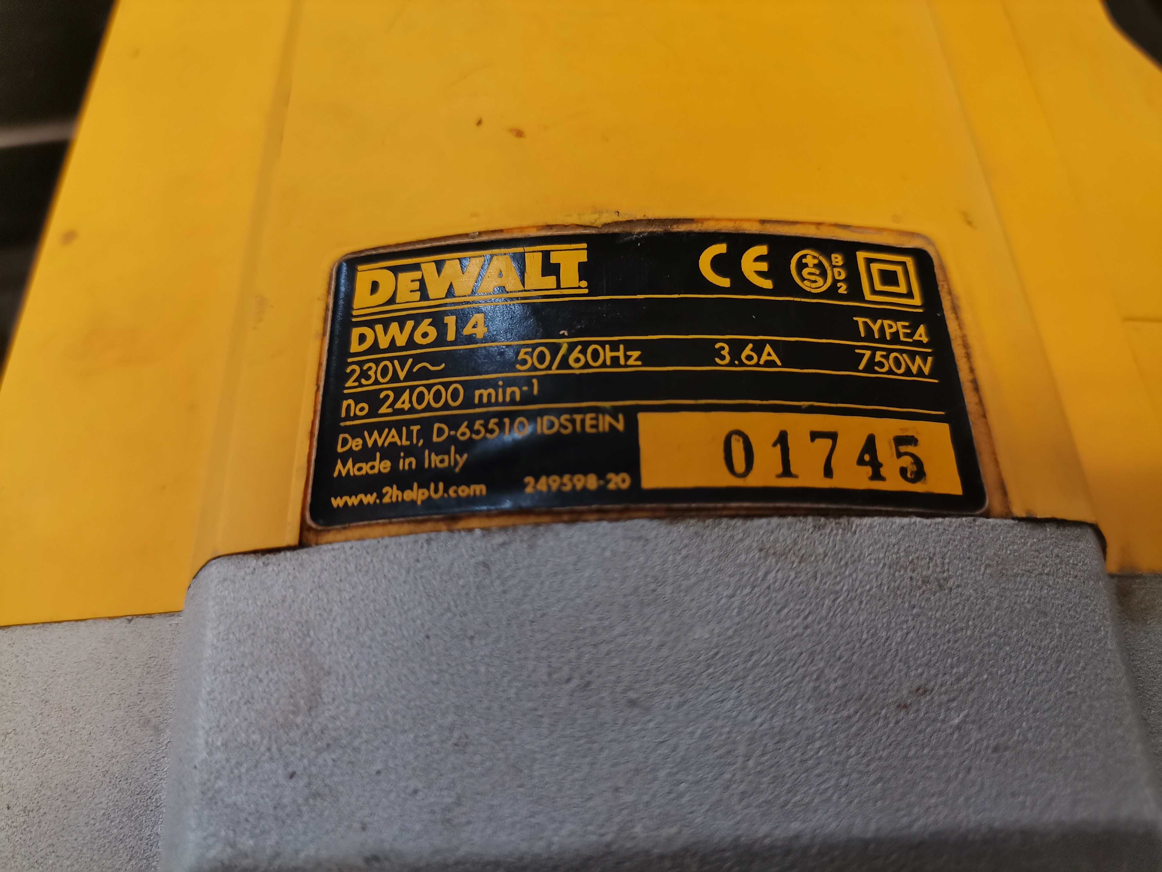 Оберфреза - Dewalt 750 W