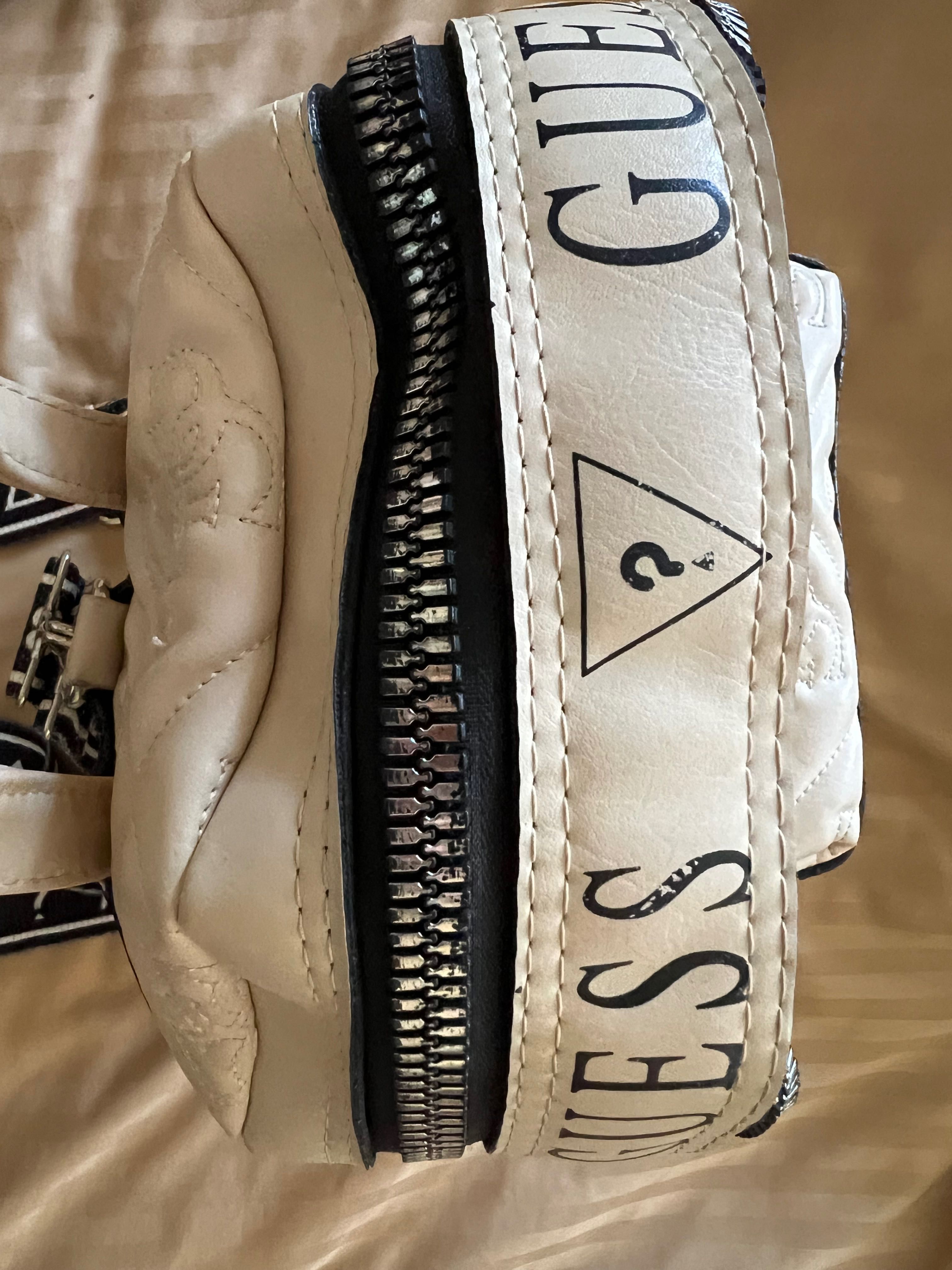 Дамски раноци на guess и Fila