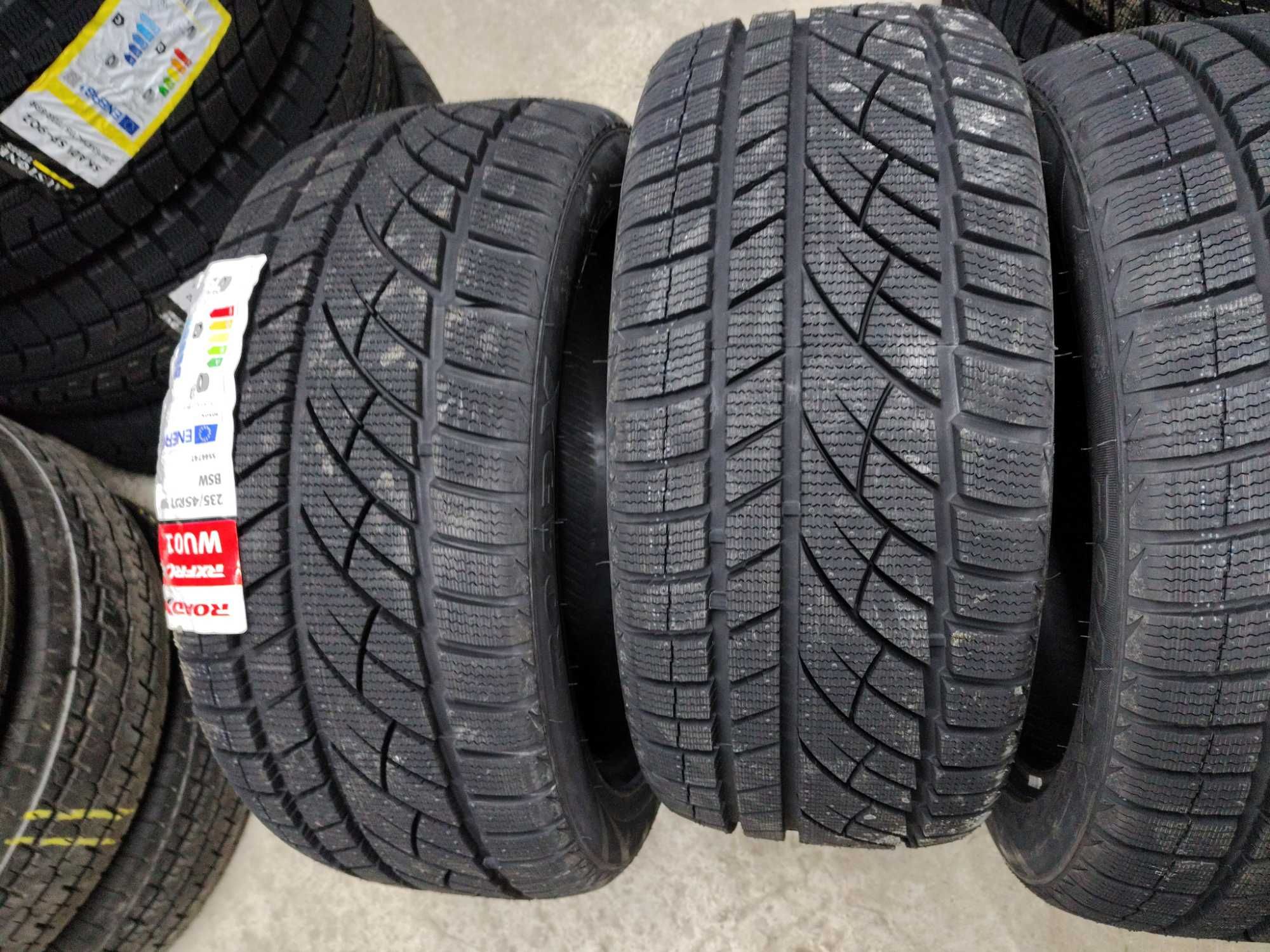 4бр.НОВИ ЗИМНИ гуми ROADX 235/45/17 94V DOT 1724