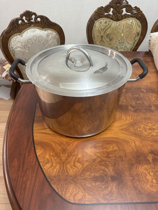 Кастрюля 25 литров, б/у в отличном состоянии, Бергоф