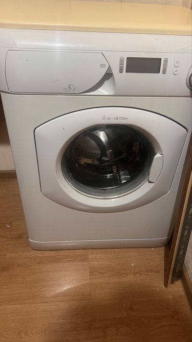 Продается стиралка на запчасти