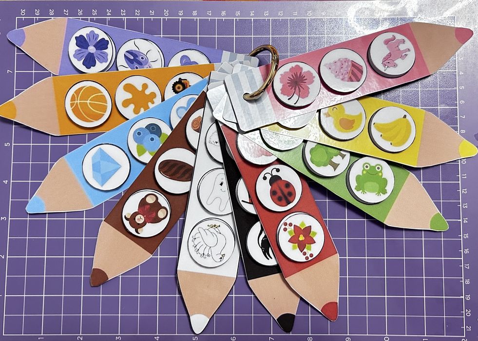 Creioane cu imagini Montessori