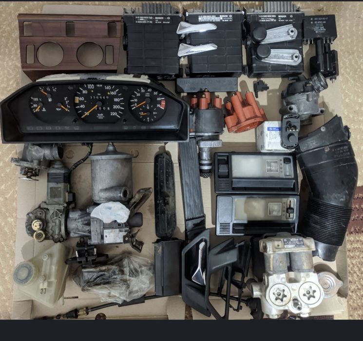 Запчасти на мерседес капот форсунки колдун  салон редутор паук колдун