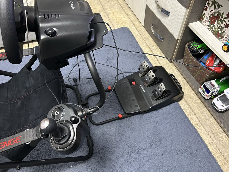Vand volan logitech g29 + schimbator+scaun playseat