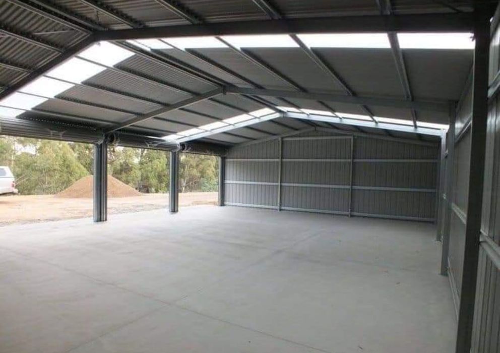 Vând hală metalică 10 cu 20