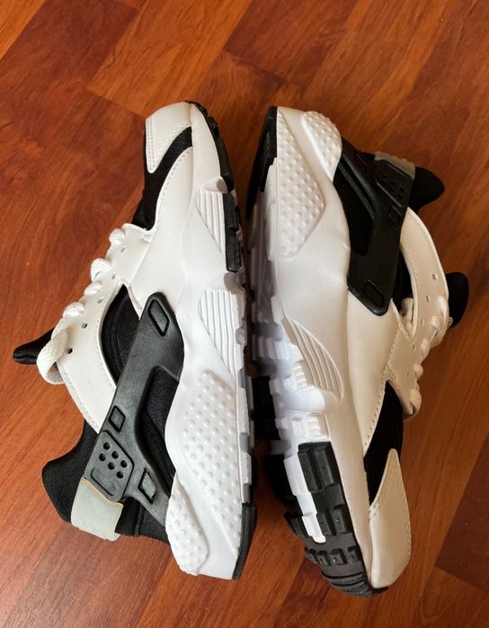 Adidași Nike Huarache nr.36,5