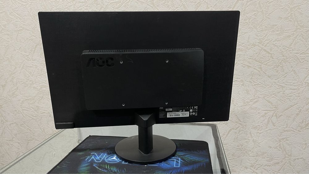 AOC 19 Led Monitorla zor sastyana 12ta bor