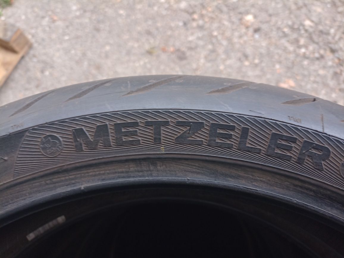O anvelopa ca noua de fata Metzeler 120/70 R17