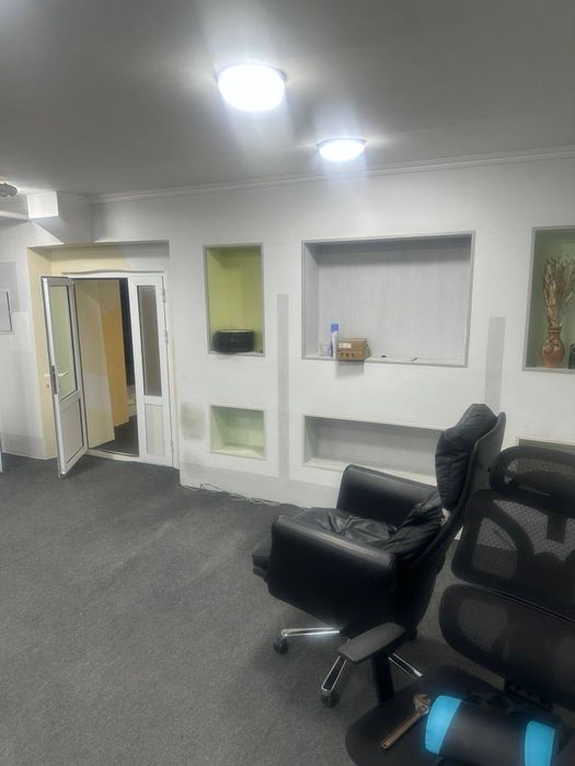 Сдаётся цокольное помещение с мебелью в Чиланзаре