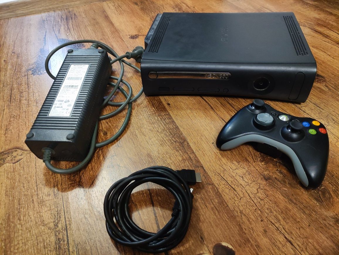 Xbox 360 perfect funcțional impecabil