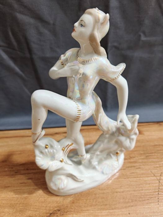 Статуэтка "Кошка-балерина"  СССР.