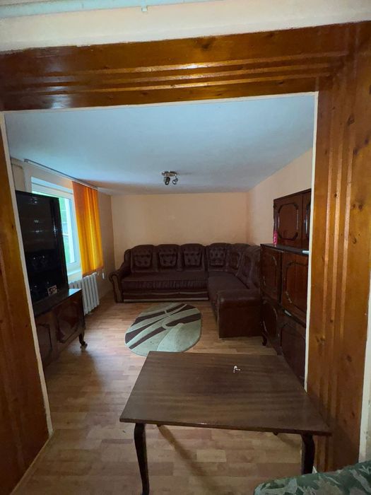 Vând casă în Lupeni cu teren de 2619mp sau schimb cu apartament