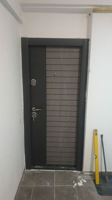 Montaj usi metalice si tamplarie pvc deblocari usi