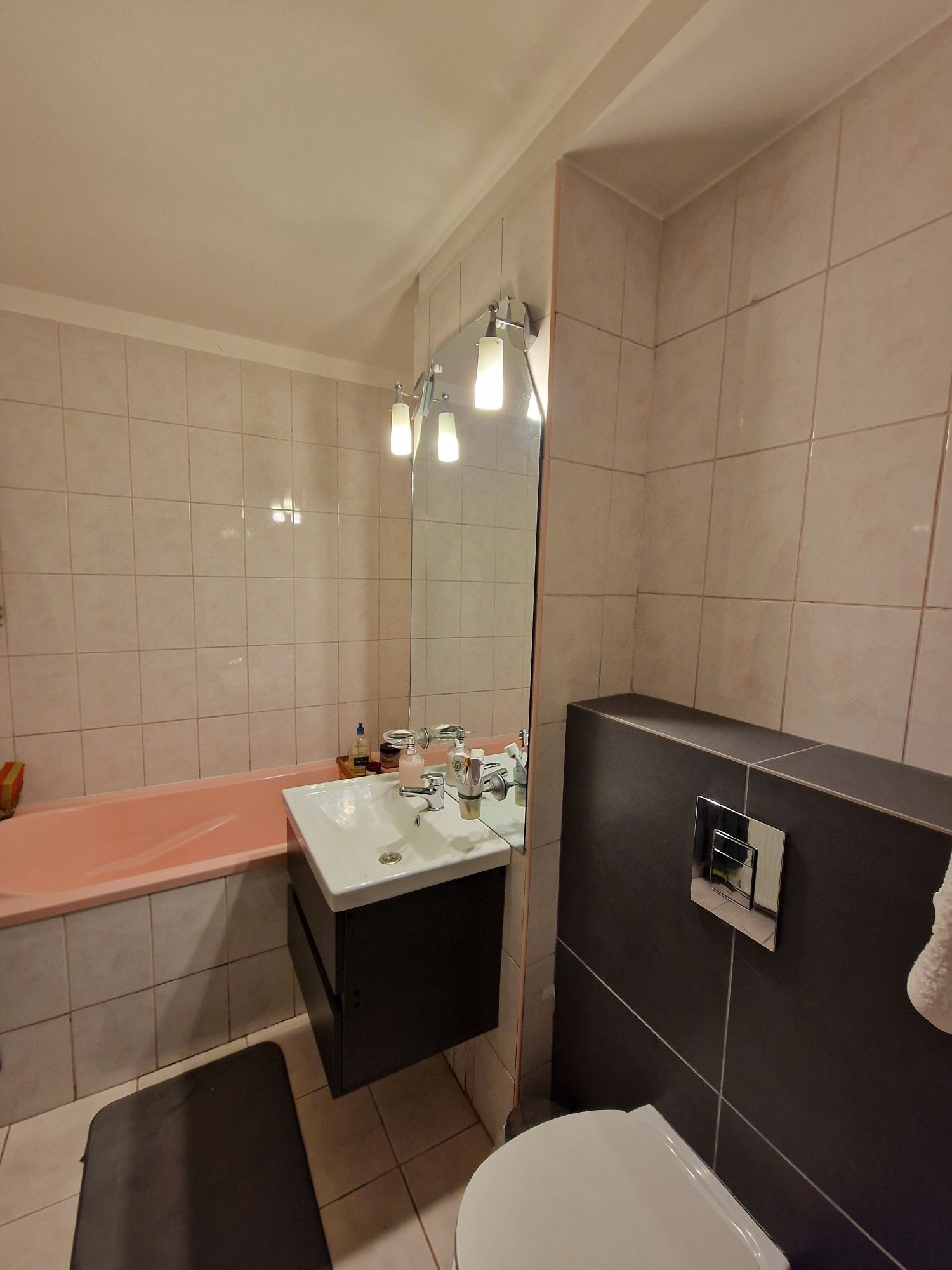 Apartament 4 camere zona de sus