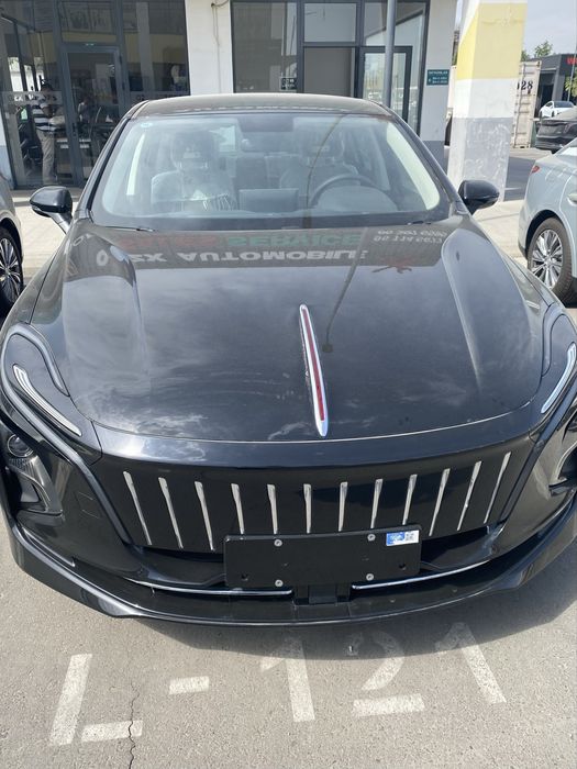 Hongqi E-QM 5 Full Restyling 500/560KM 2025