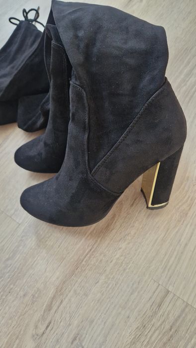 Черти велурени чизми