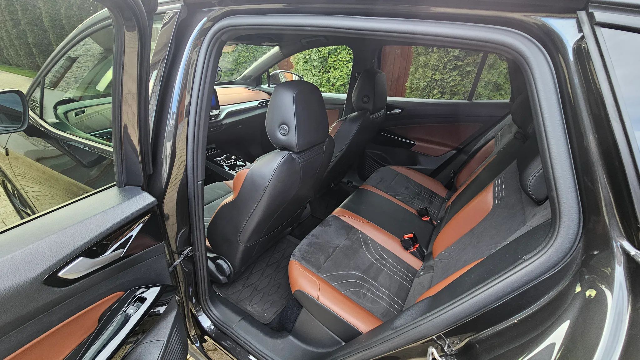 Volkswagen ID.4 VW ID 4 + statie de incarcare(Wallbox) 11Kw CADOU