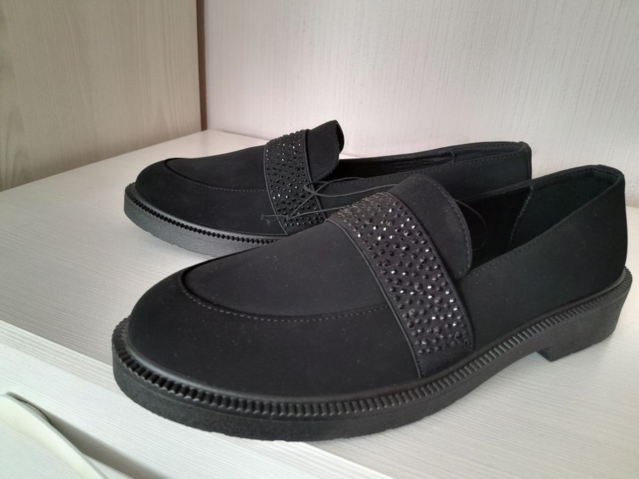 Лоферы от американского бренда CL by Laundry