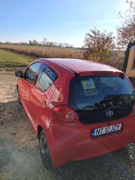 Vând Toyota Aygo
