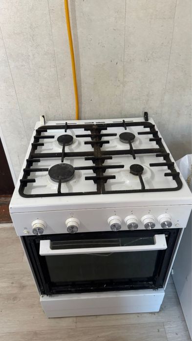 Продам газ плиту б/у