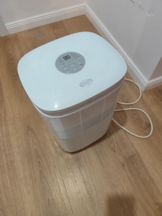 Vând dezumidificator argo lilium evo 11