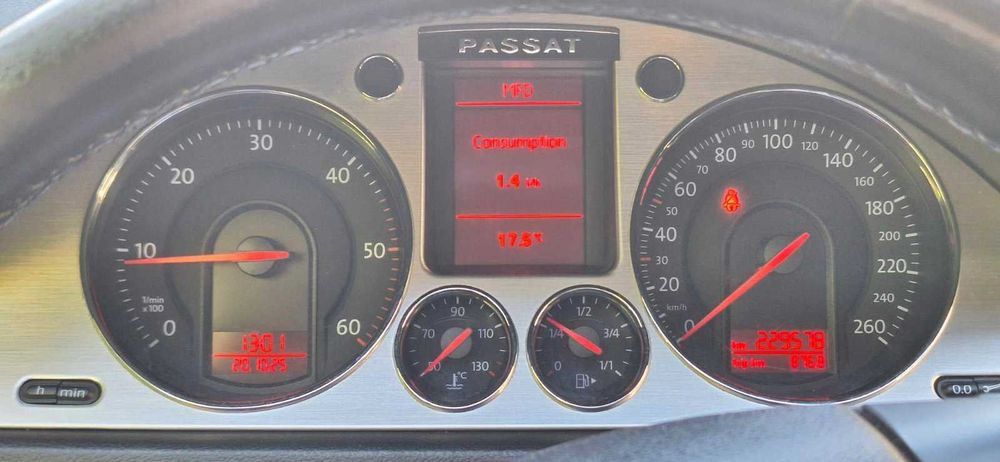 Продава се Пасат Б6 2.0 TDI