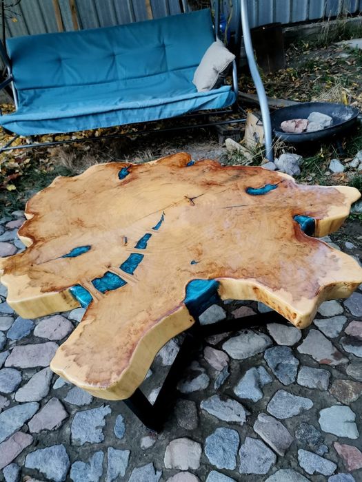 Эксклюзивный журнальный стол из слэба натурального дерева