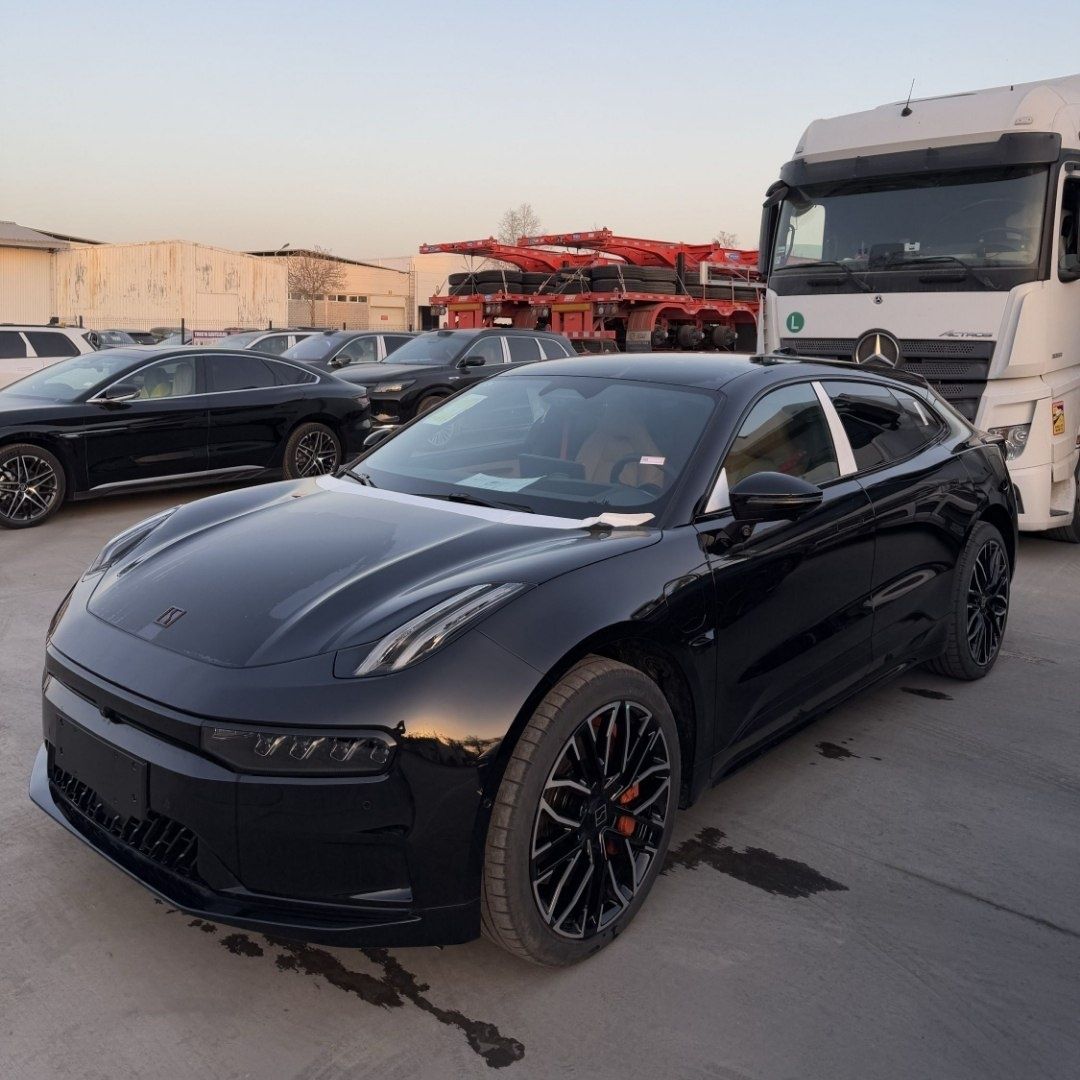 Натариус Zeekr 001 z sport 2023