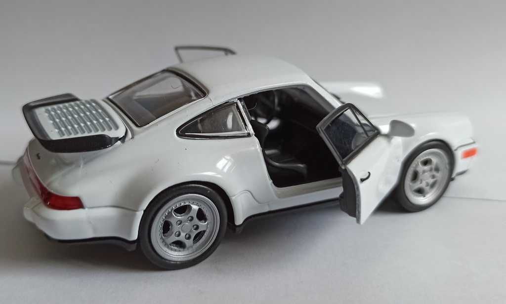 Macheta Porsche 911 turbo (964) 1990 - Welly 1/36