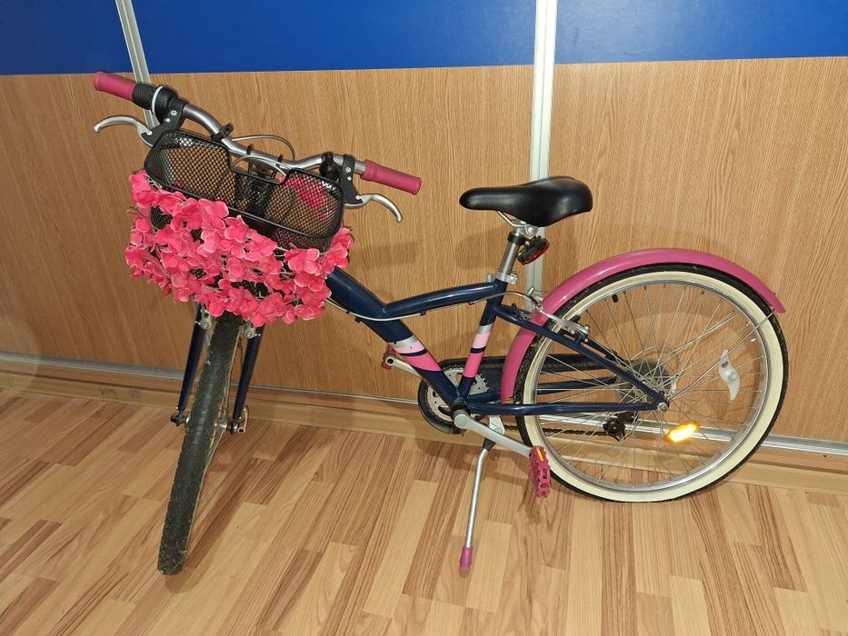 Bicicleta  B TWIN , roti 24" , stare perfecta. Preț 600 lei neg