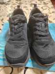 Vînd o pereche adidas skechers