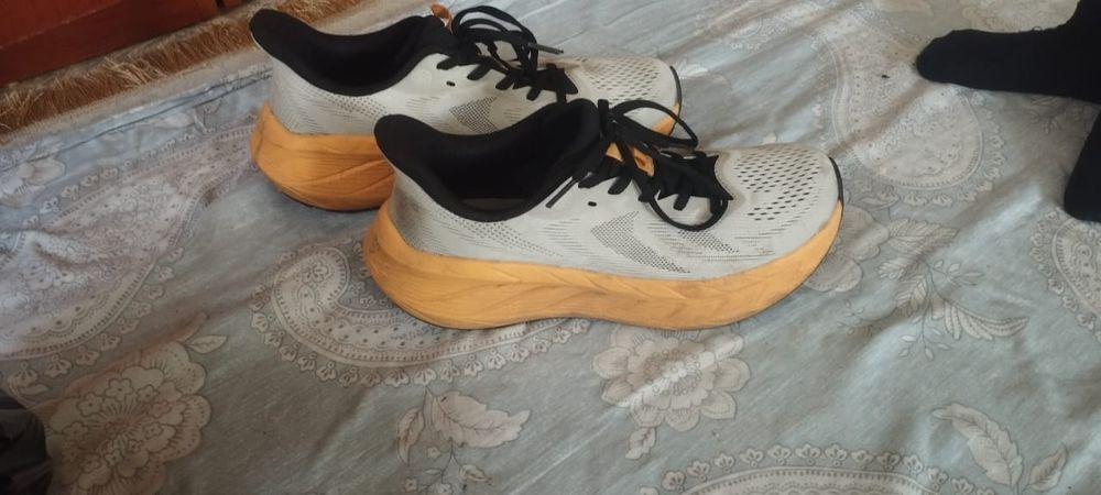 Продам беговые крассовки Bmai 4