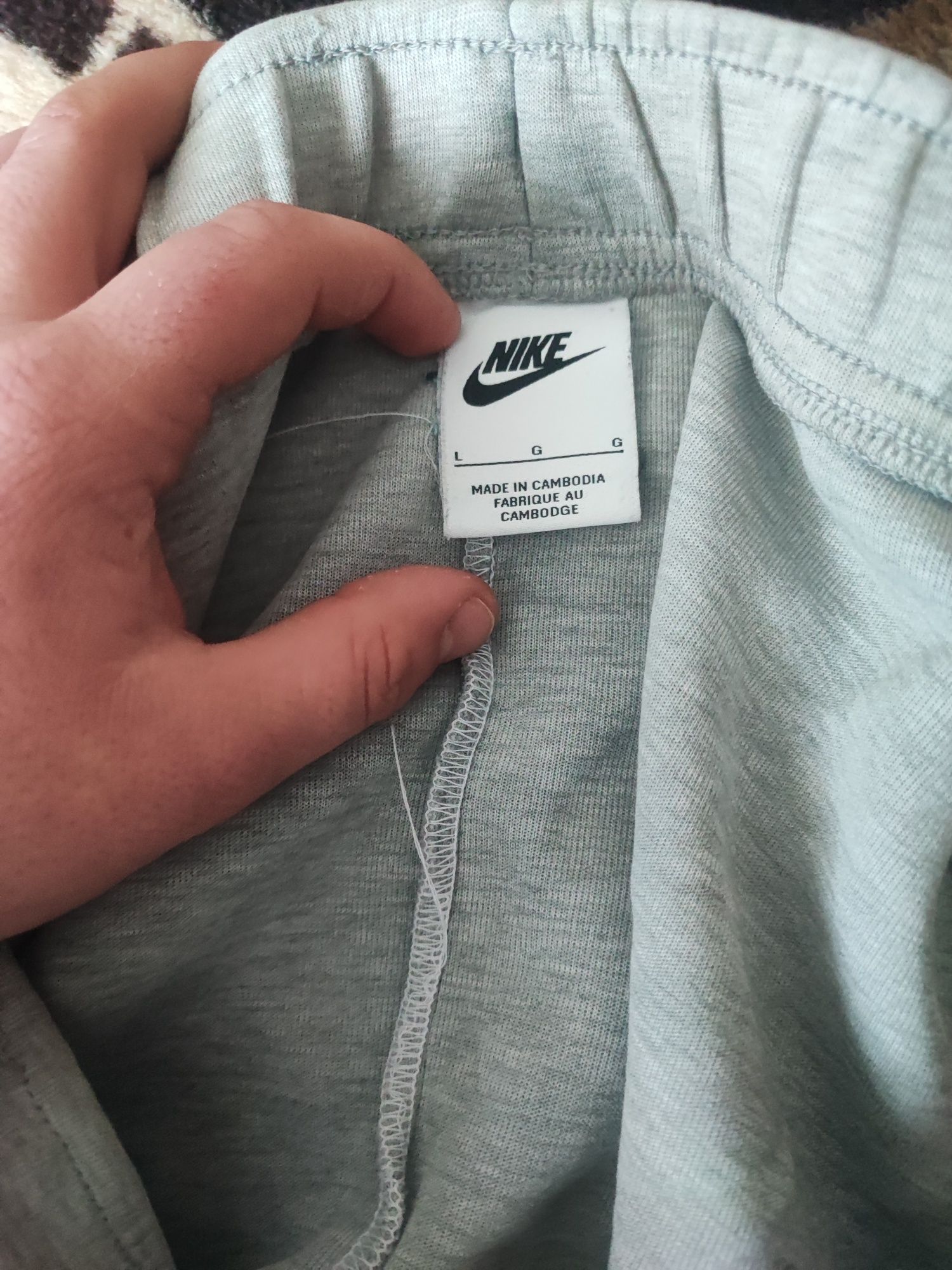 Pantaloni Nike tech