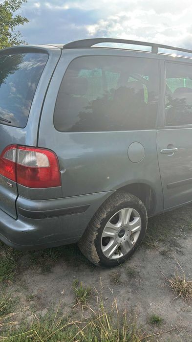 Vand sau schimb Ford Galaxy 1.9  131 cai