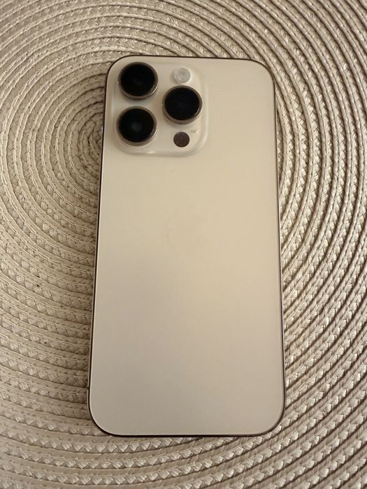 Iphone 14 pro gold