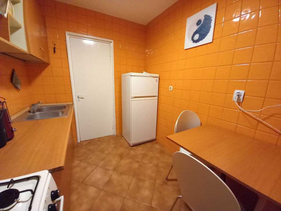 Apartament 3 camere, luminos, Dristor-metrou (1 minut)