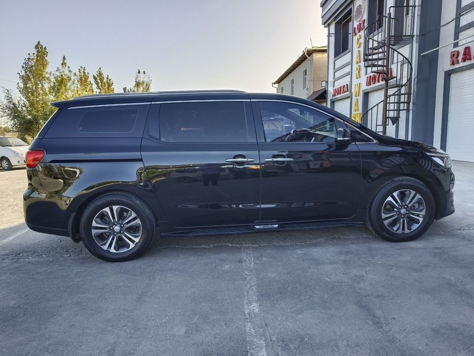 Kia Carnival xalati yaxshi