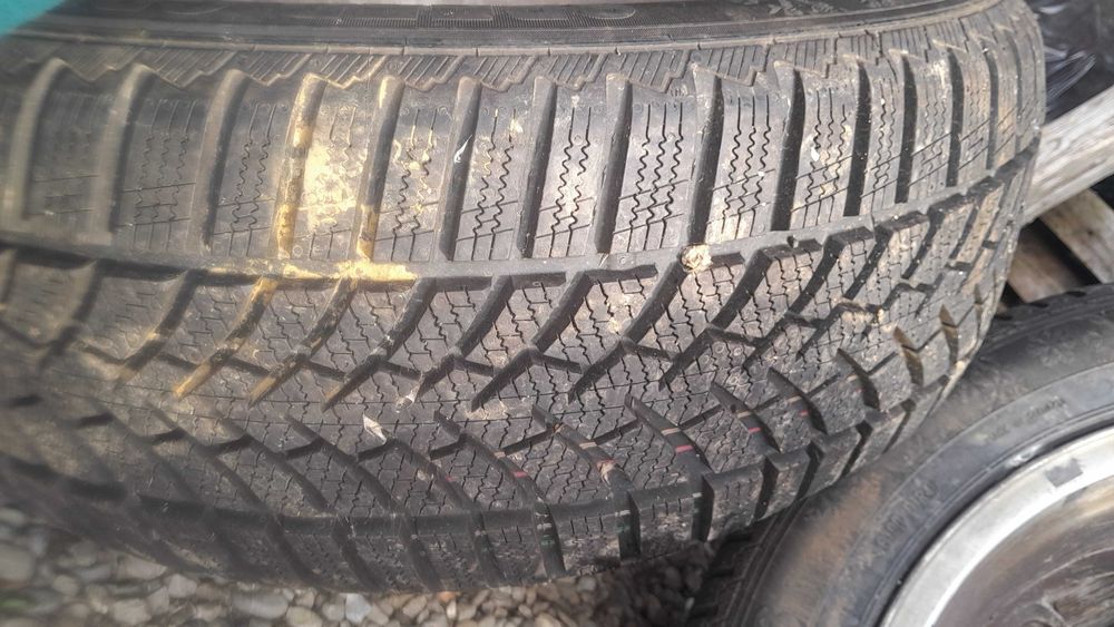 Anvelope iarna  225 55 16